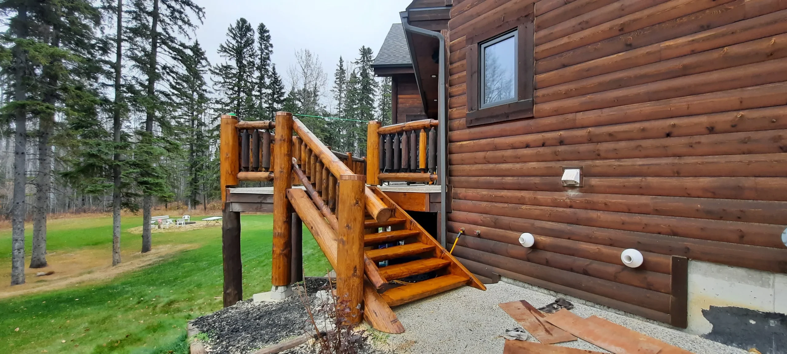 Guy Blasetti Interior log railing and stairs2