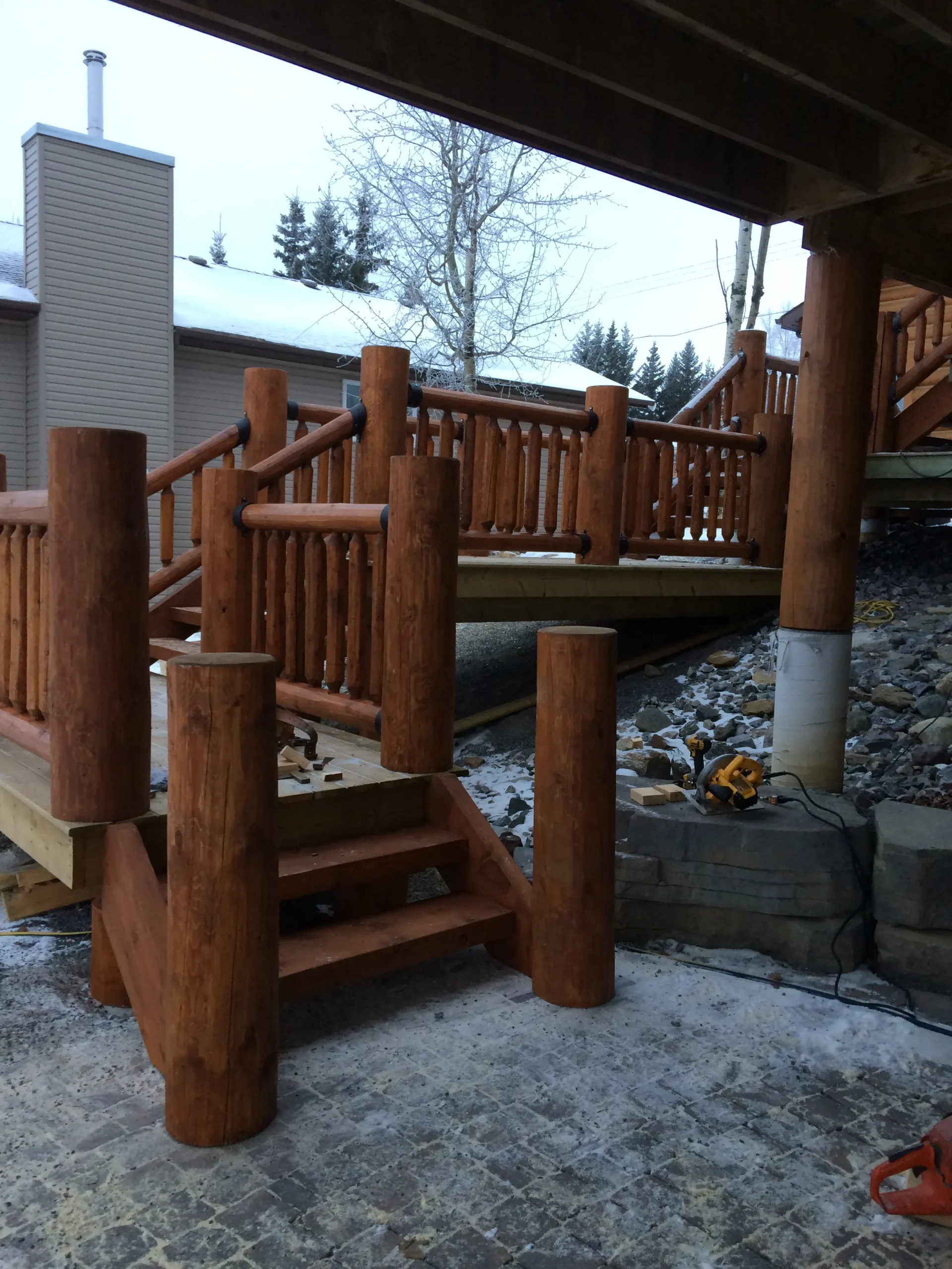 Guy Blasetti Interior log railing and stairs2